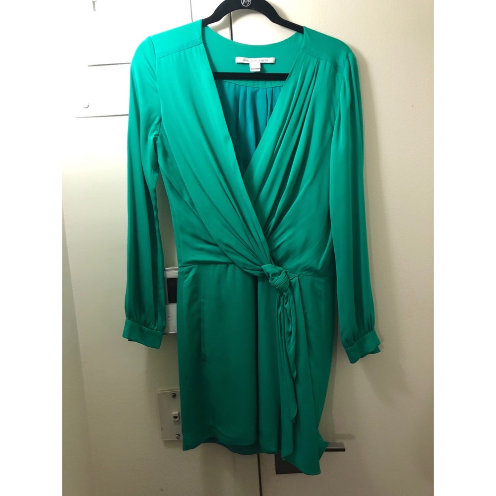 Gorgeous jade DVF silk wrap mini dress